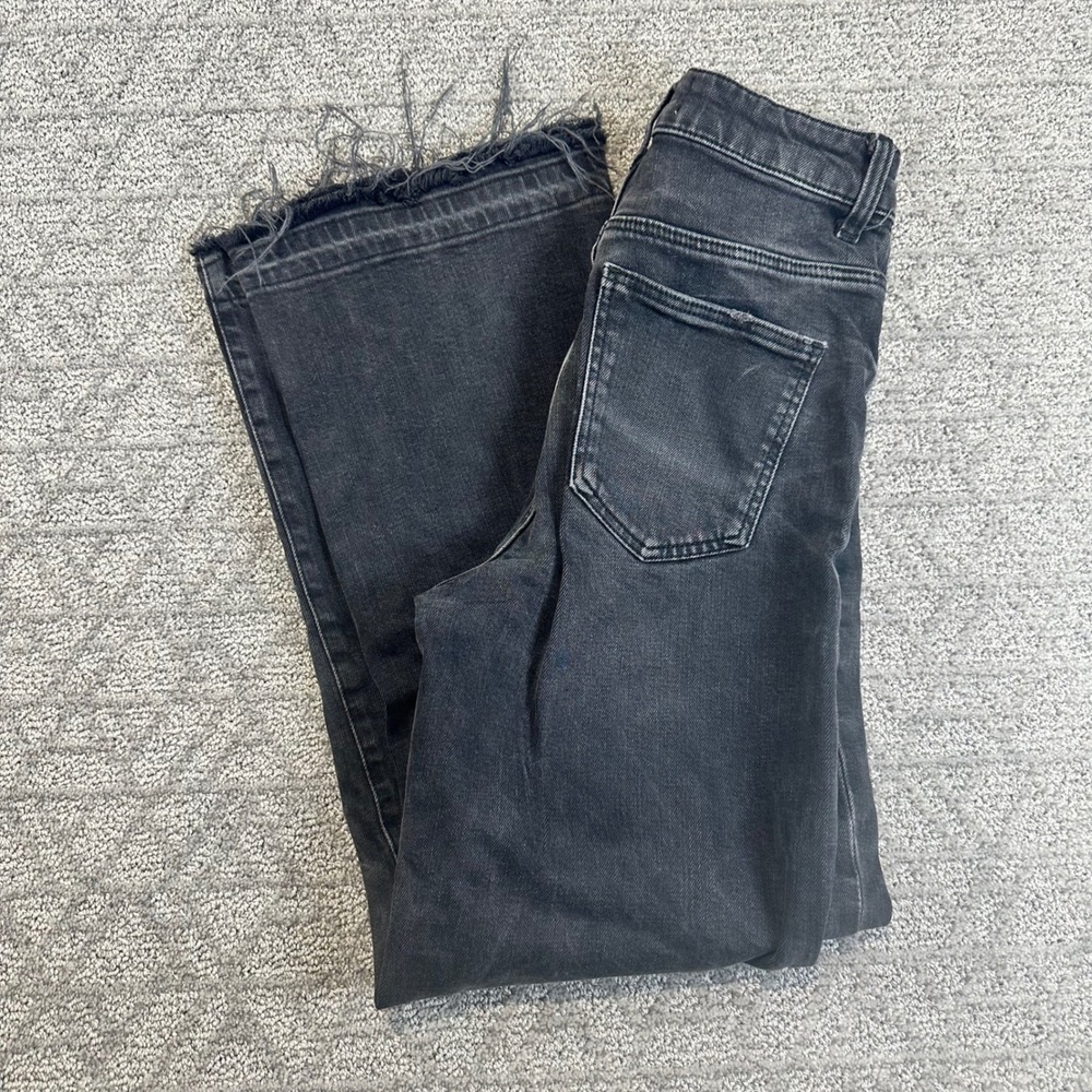 ZARA‎ Women's Black High Rise Wide Leg Cropped Jeans Raw Hem Size 4